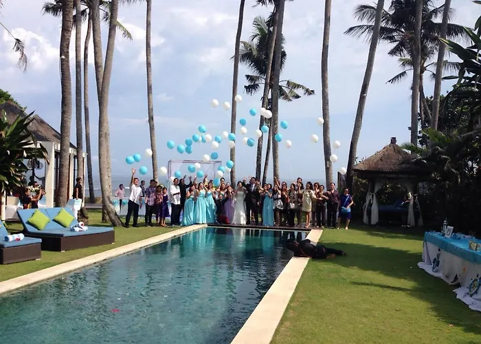 Samudra Luxury Beachfront * Ketewel
