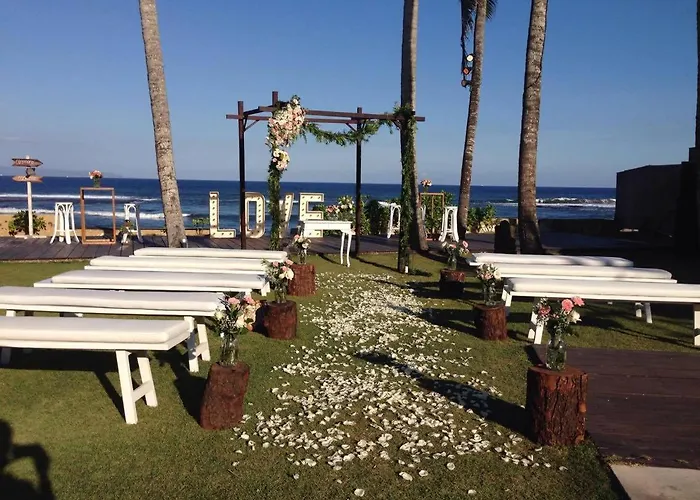 Samudra Luxury Beachfront * Ketewel