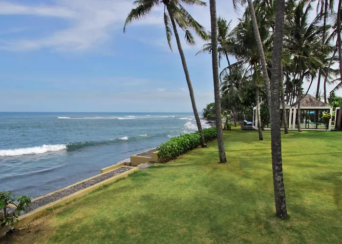 Villa Samudra Luxury Beachfront
