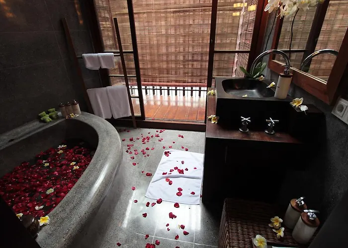 Samudra Luxury Beachfront Villa Ketewel
